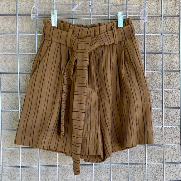 H&M Pants - Bow & Tie Belted Waist Casual Boho Shorts